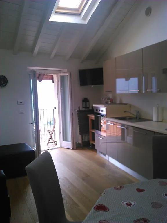 Domus Ausucium Apartment Ossuccio