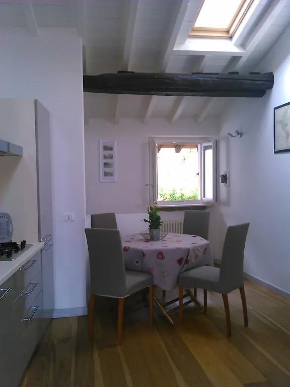 Domus Ausucium Apartment Ossuccio